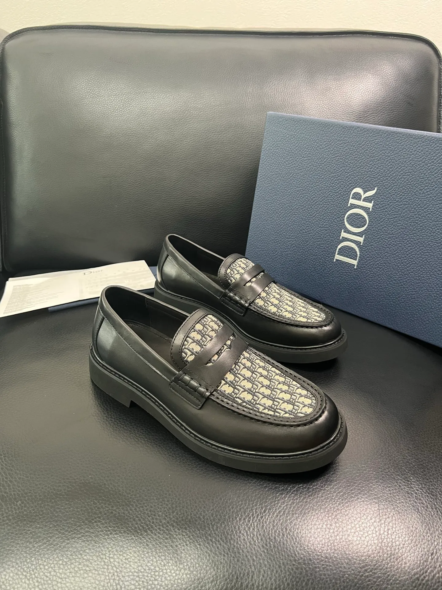 Men's men's shoes💰860 Dior top crafts Dior counter synchronization, original factory configuration, original cowhide fabric imported from Italy, breathable and comfortable imported water-dyed cow lining, sole: original factory special supply original sole super comfortable, original factory with single goods high quality, you can enter and exit the counter at will, welcome to compare counter synchronization, code number 39-44 (order 38 45) 85853